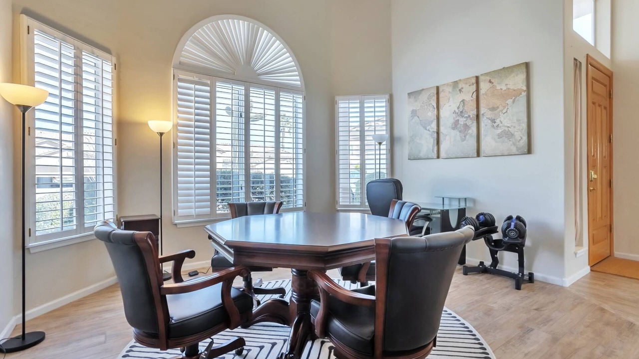 Photo of Bedroom in Palm Valley