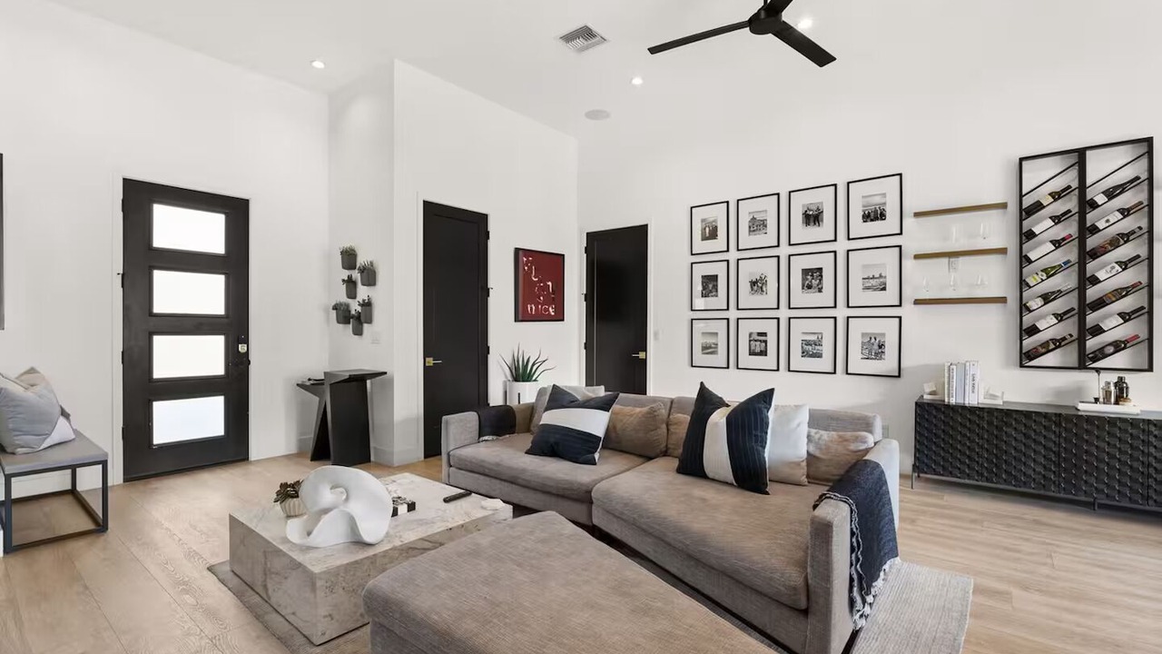 Photo of Livingroom in Arcadia Lite
