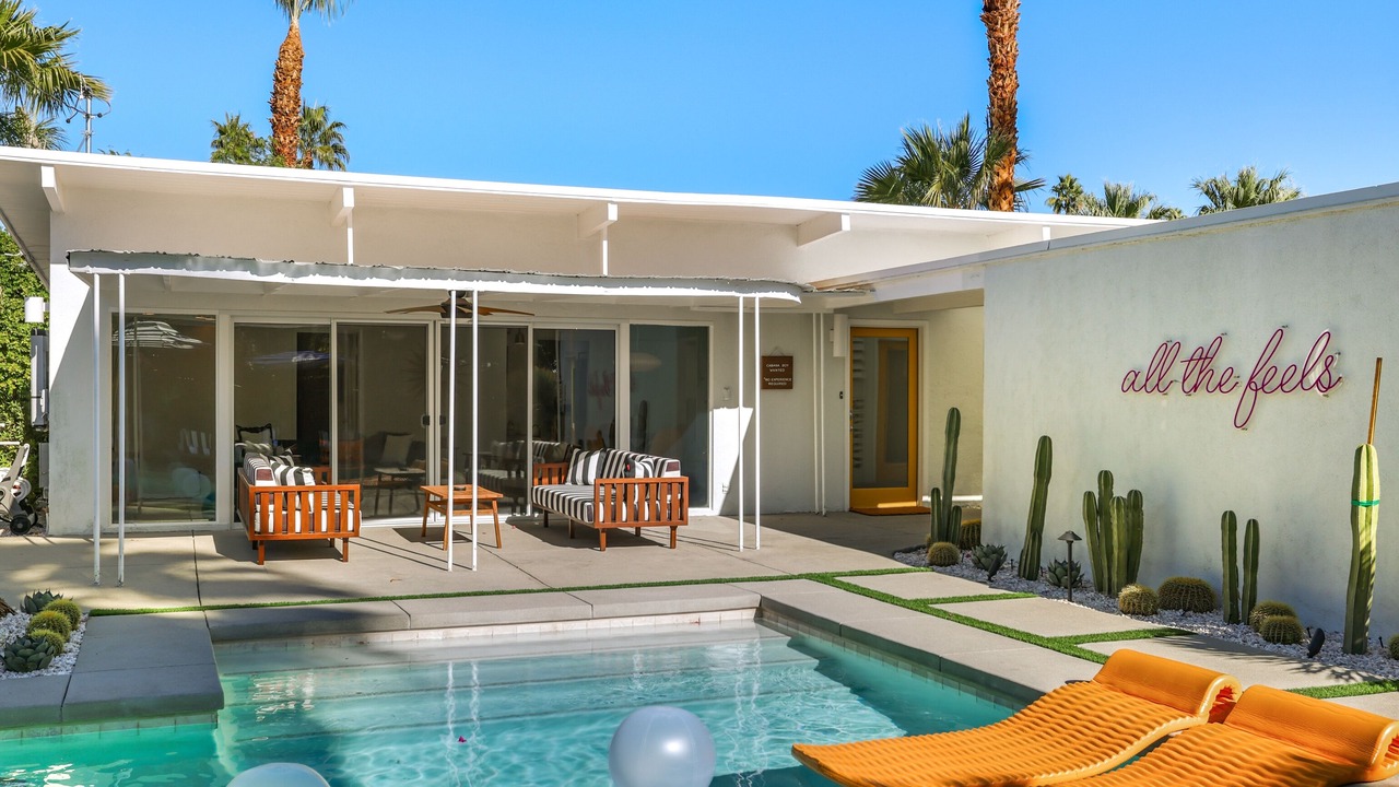 Photo of Outdoor in Racquet Club Estates