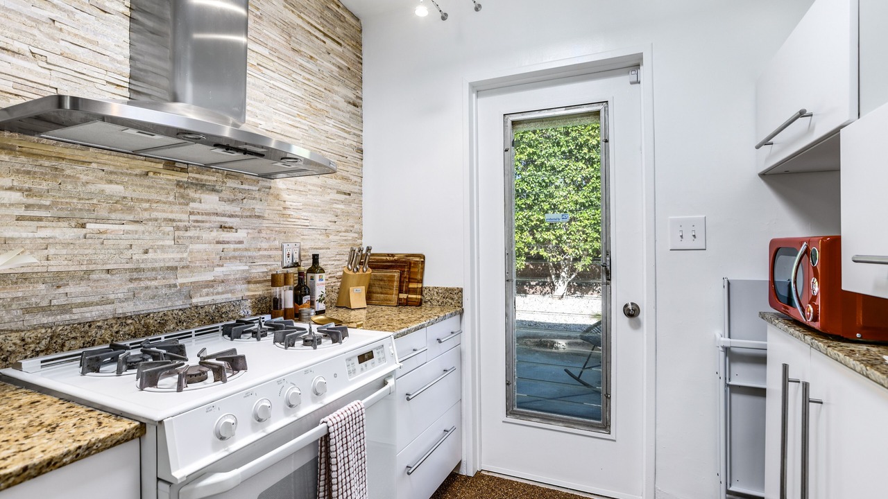 Photo of Kitchen in Racquet Club Estates