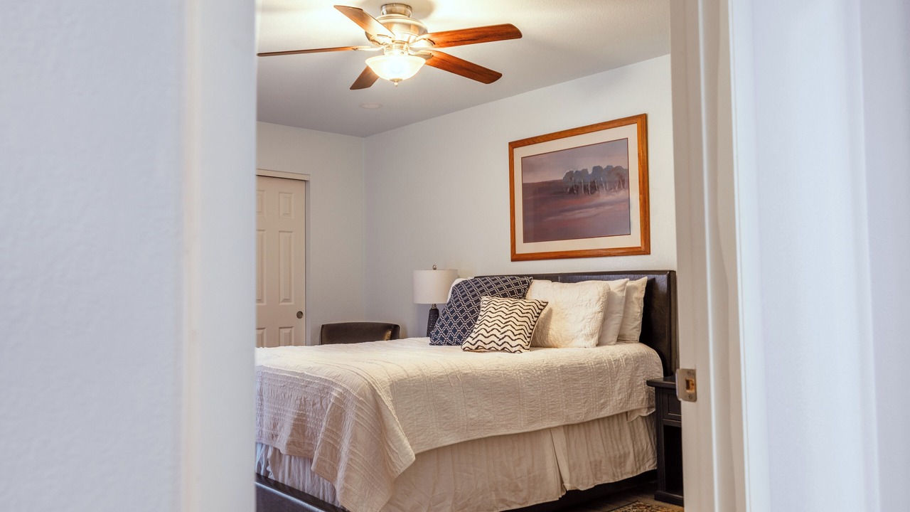 Photo of Bedroom in Paradise Valley Village