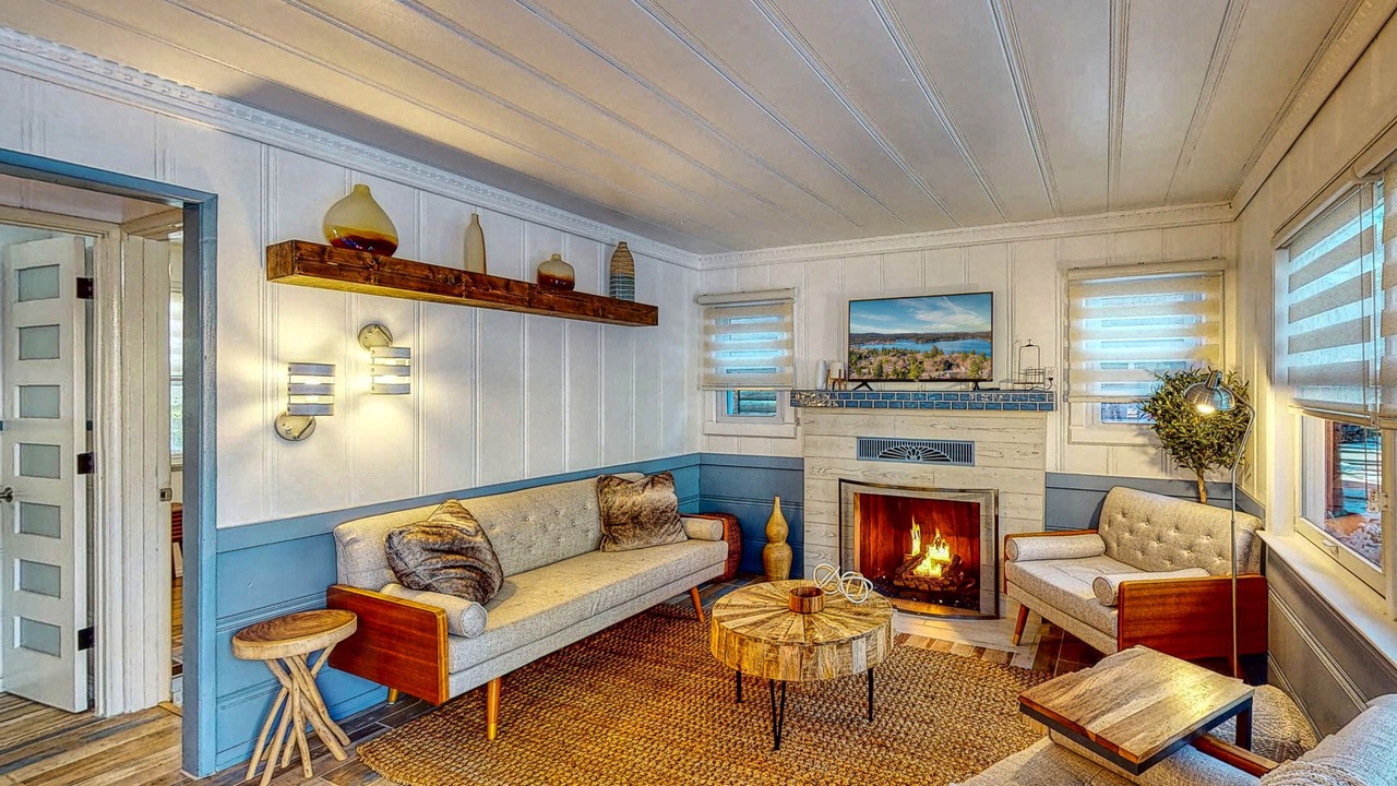 Photo of Livingroom in Cedar Glen