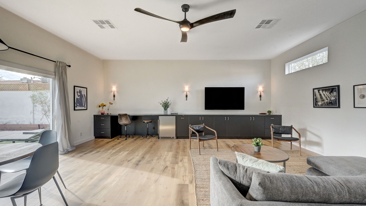 Photo of Livingroom in Royal Crest Rancheros