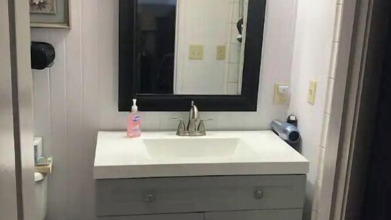 Photo of Bathroom in Lakeport