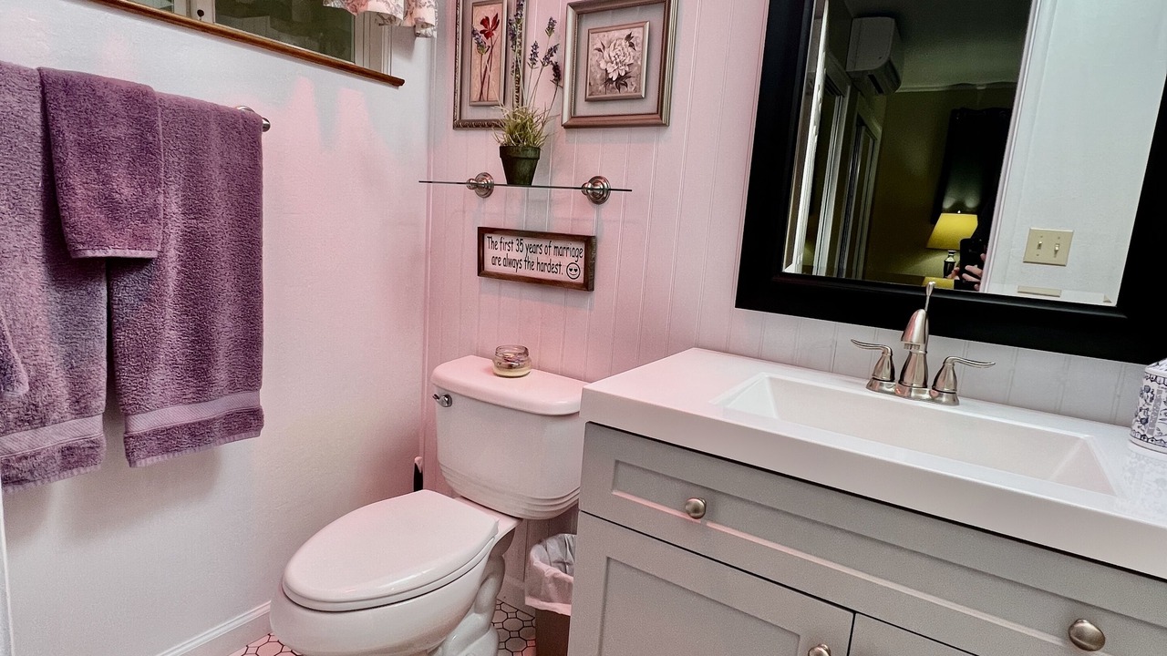 Photo of Bathroom in Lakeport