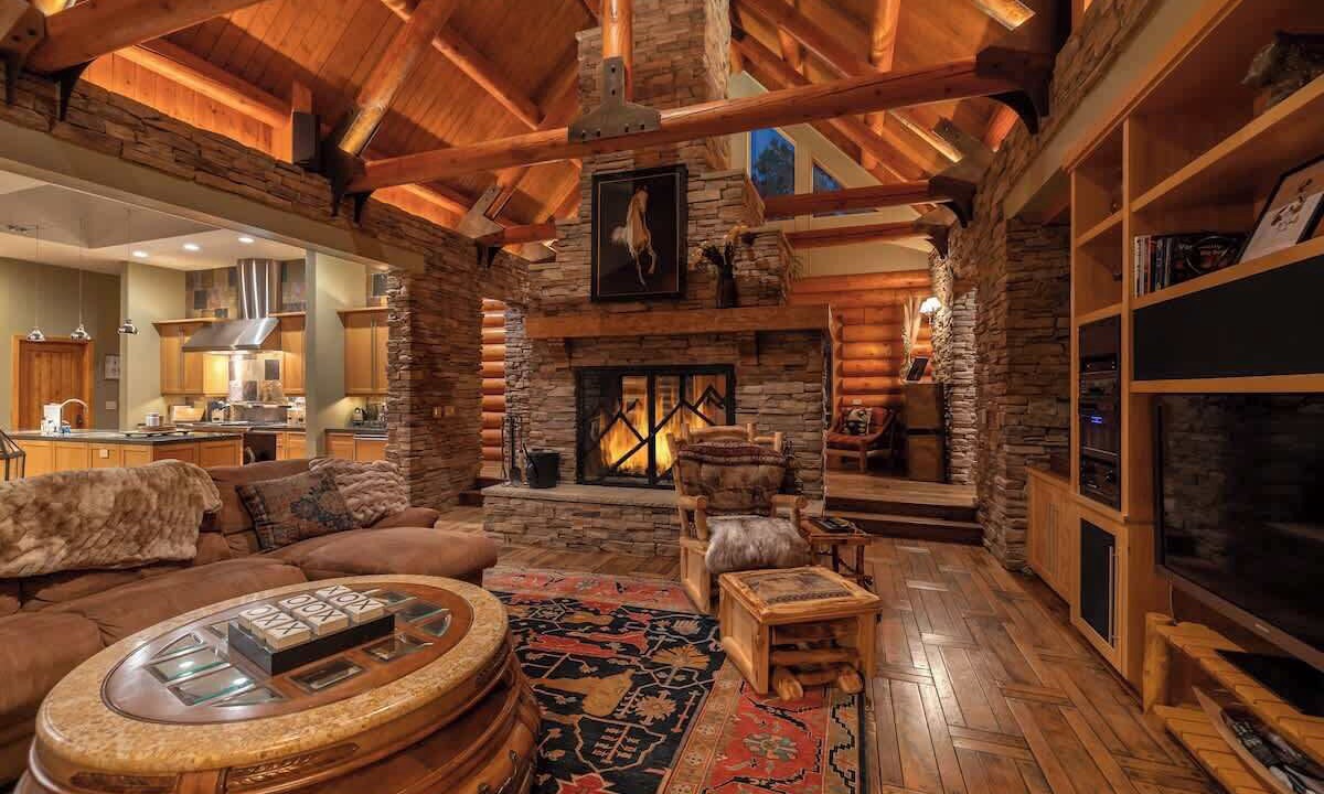 Photo of Livingroom in Upper Moonridge