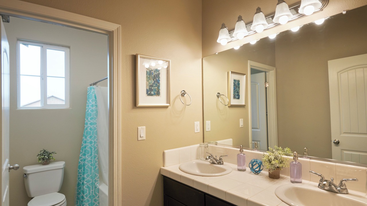 Photo of Bathroom in Roosevelt
