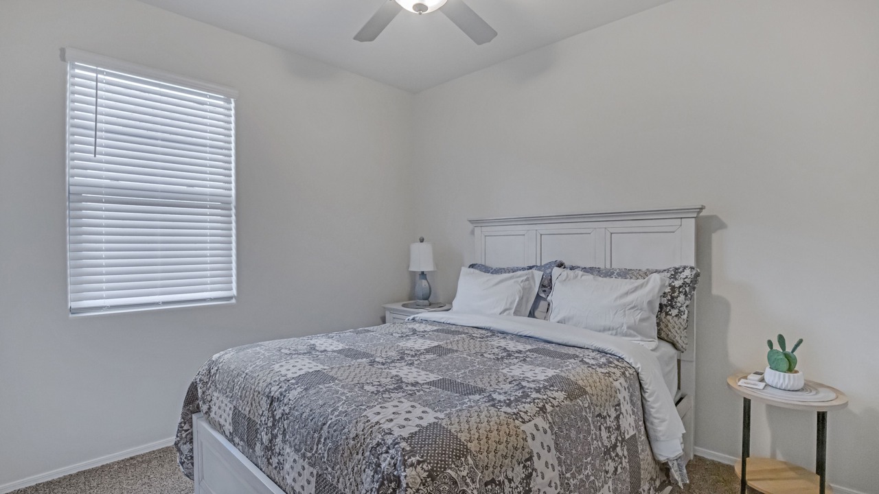 Photo of Bedroom in Magma Ranch
