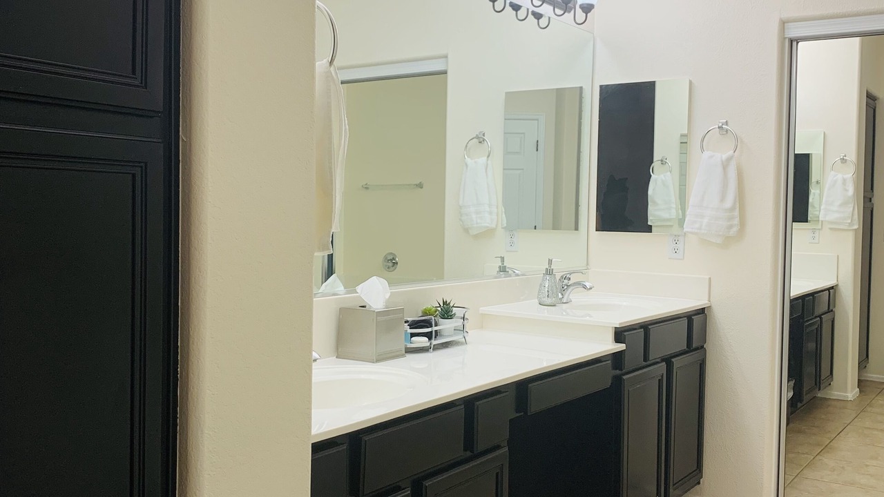Photo of Bathroom in Rovey Farm Estates