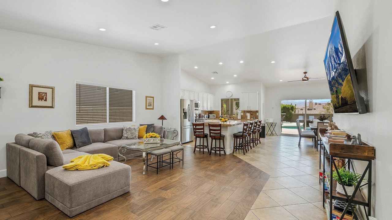 Photo of Livingroom in Desert Hot Springs