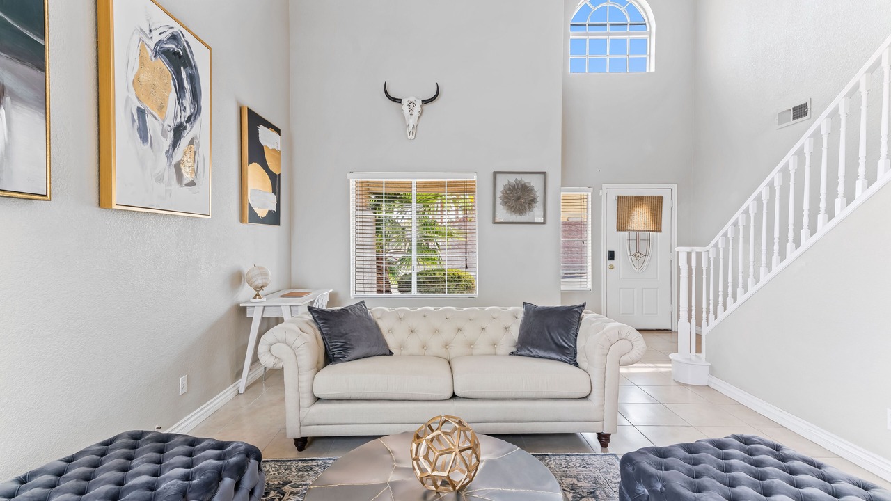 Photo of Livingroom in Green Valley North