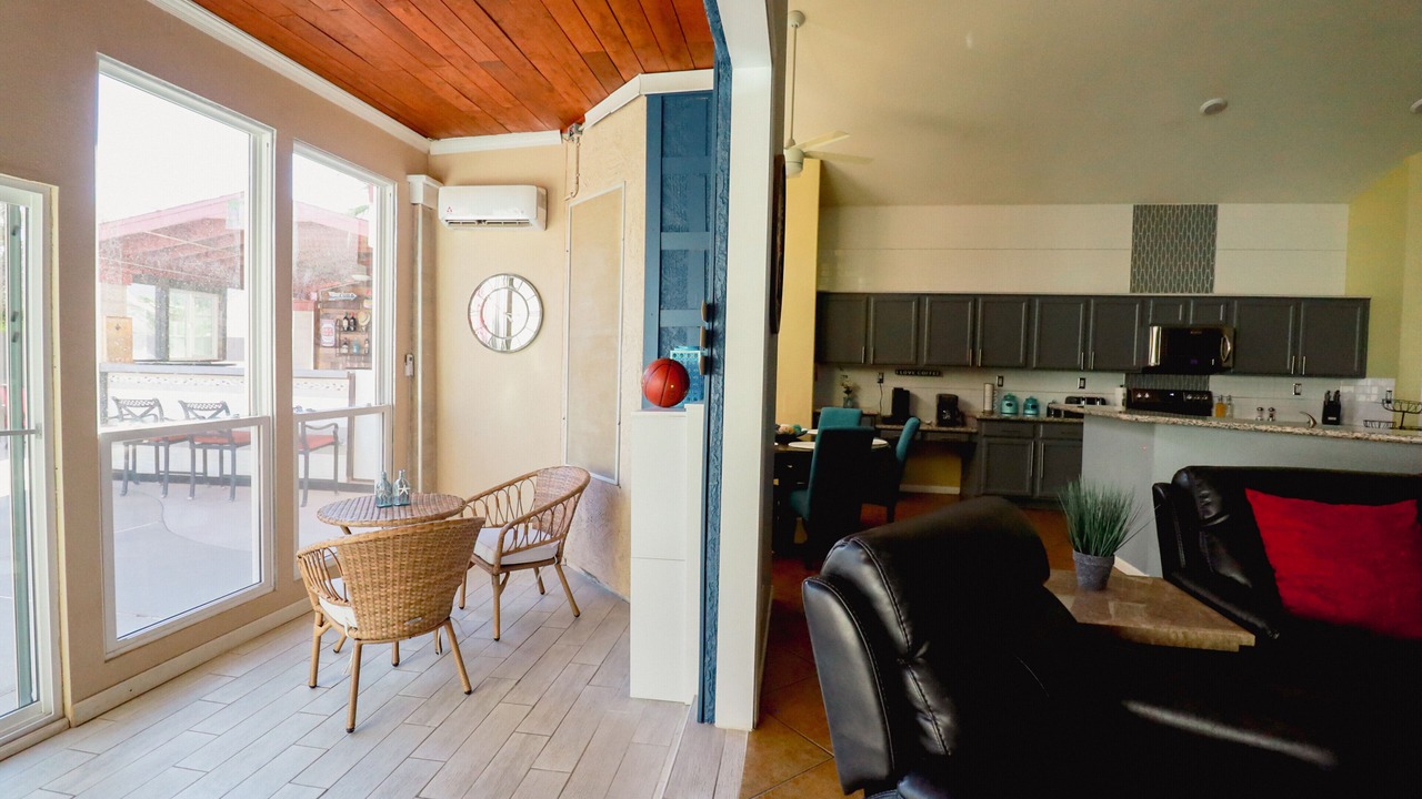 Photo of Livingroom in Garden Lakes