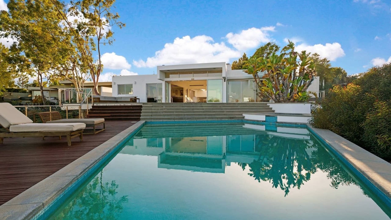 Photo of Outdoor in Hollywood Hills West