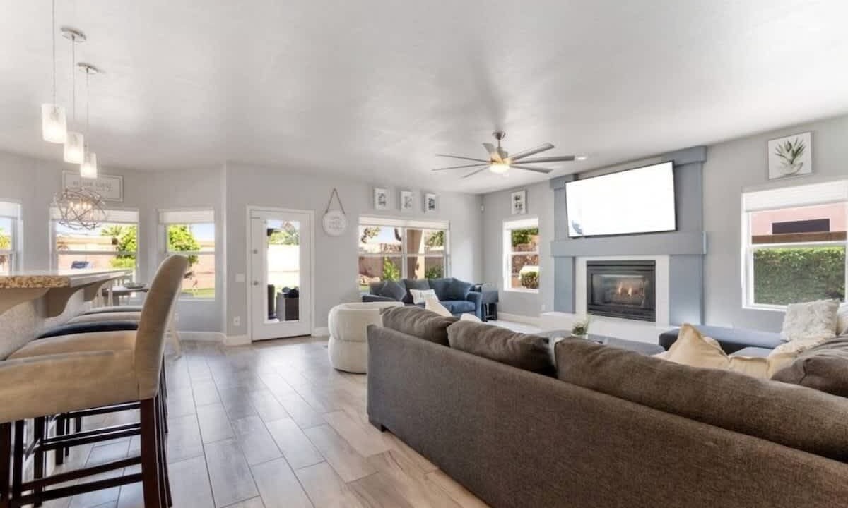 Photo of Livingroom in Arabian Crest
