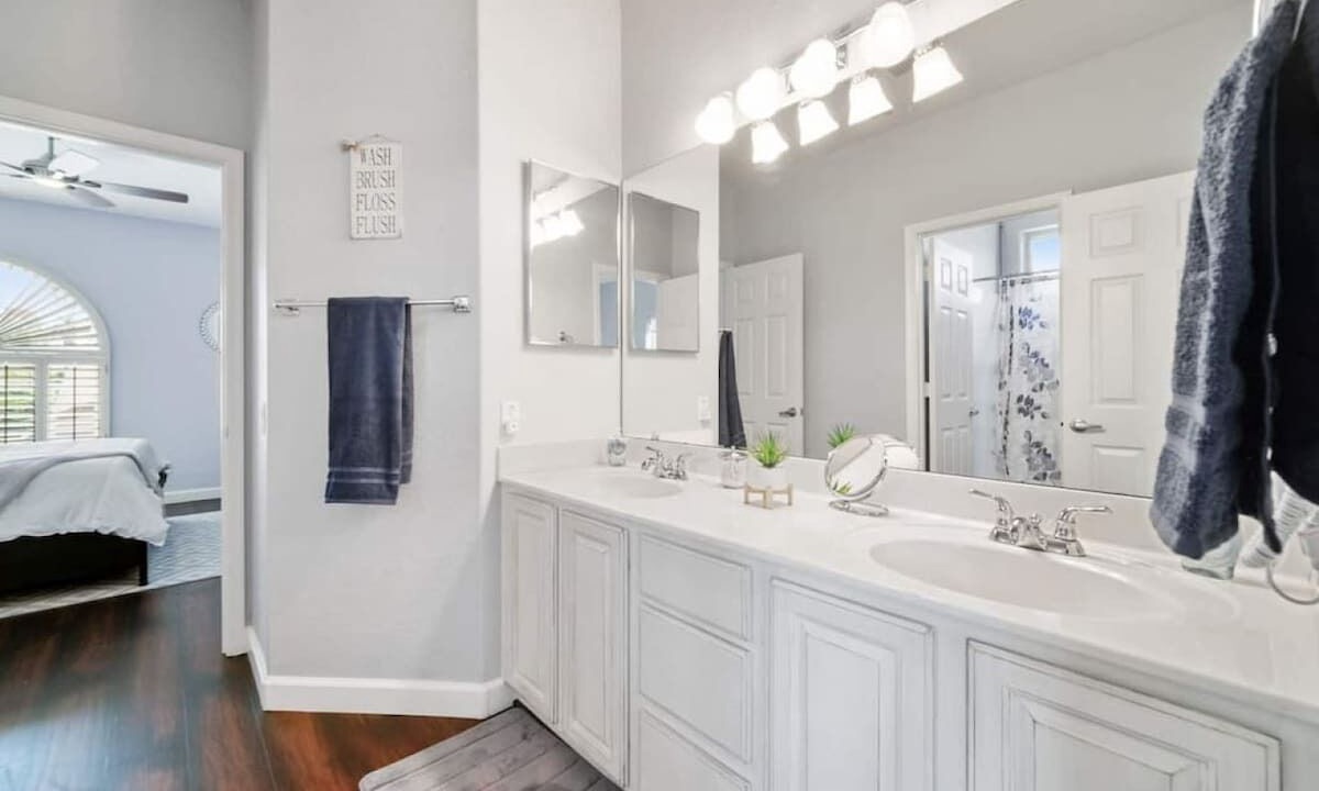 Photo of Bathroom in Arabian Crest