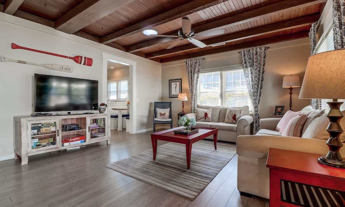 Photo of Livingroom in Beach Barber Tract