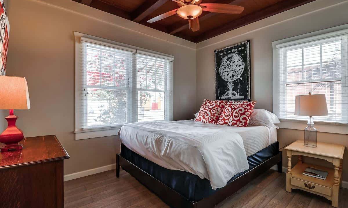 Photo of Bedroom in Beach Barber Tract