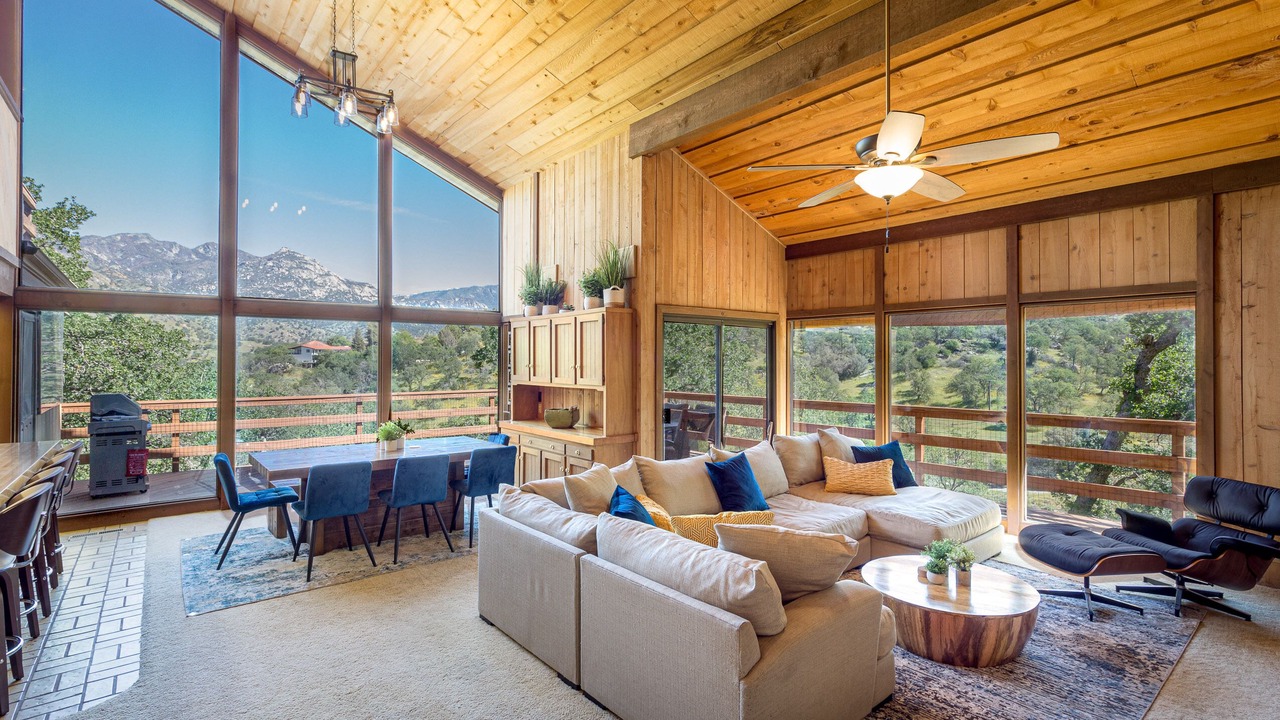 Photo of Livingroom in Three Rivers