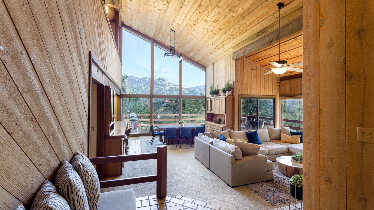Photo of Livingroom in Three Rivers