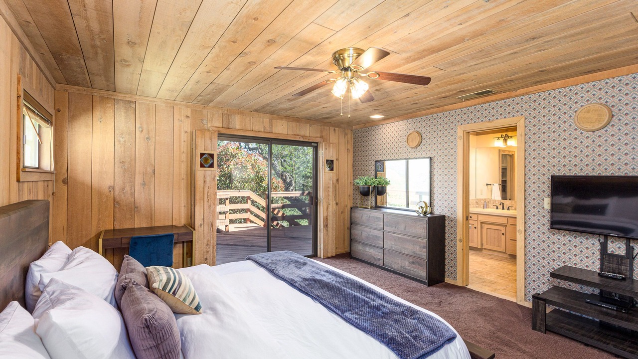 Photo of Bedroom in Three Rivers