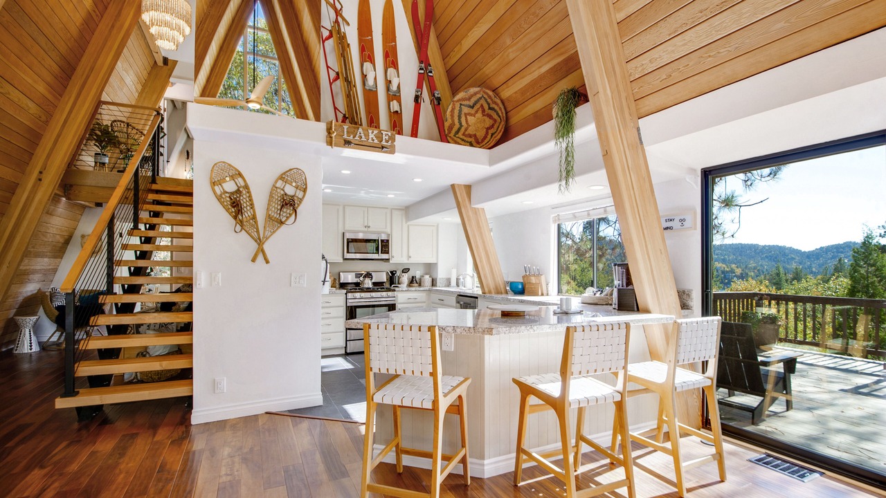 Photo of Kitchen in Lake Arrowhead