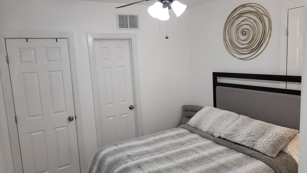 Photo of Bedroom in Sunrise Manor