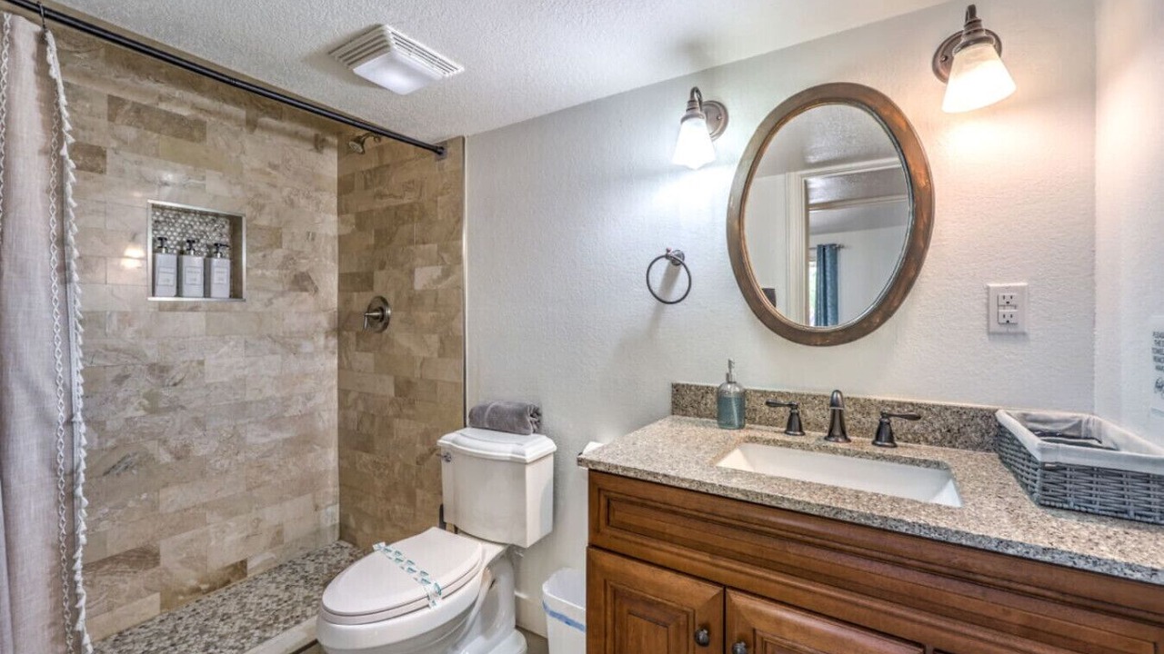 Photo of Bathroom in Black Mountain