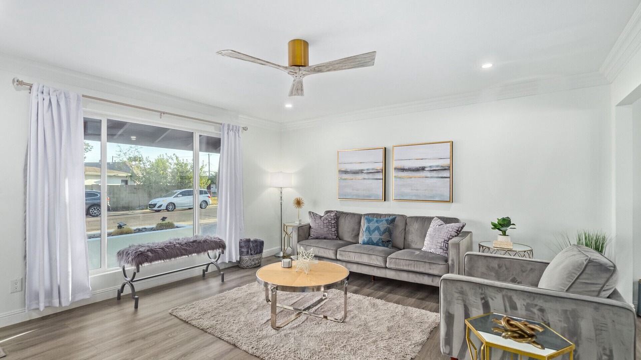 Photo of Livingroom in Cox Heights