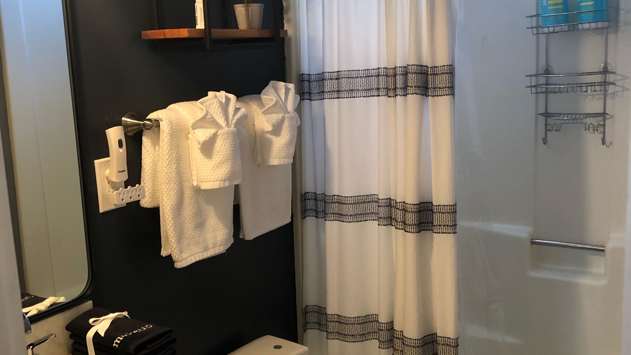 Photo of Bathroom in Upper Moonridge