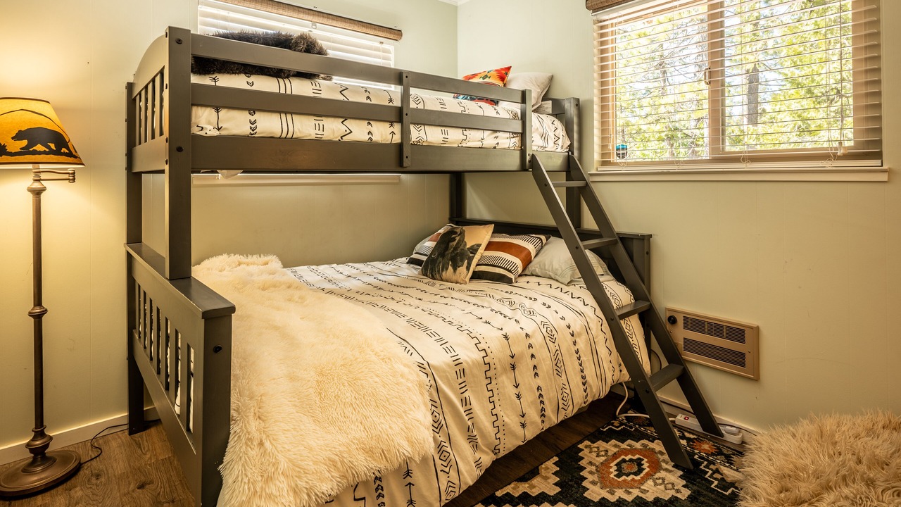 Photo of Bedroom in Glencoe