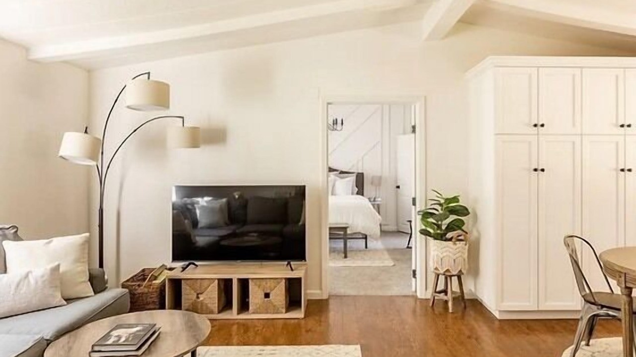 Photo of Livingroom in Exeter