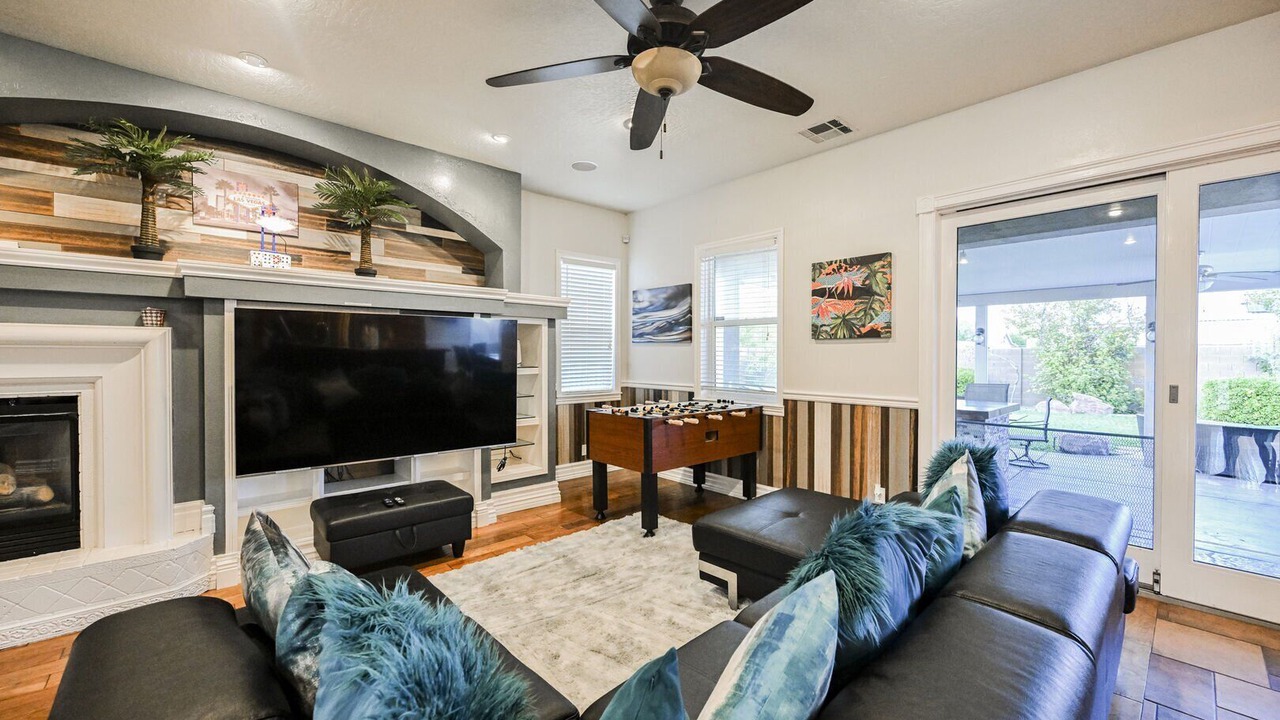 Photo of Livingroom in Foothills