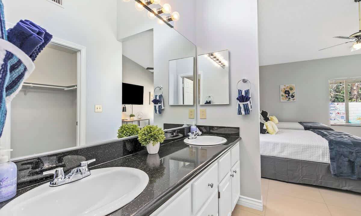 Photo of Bathroom in Green Valley