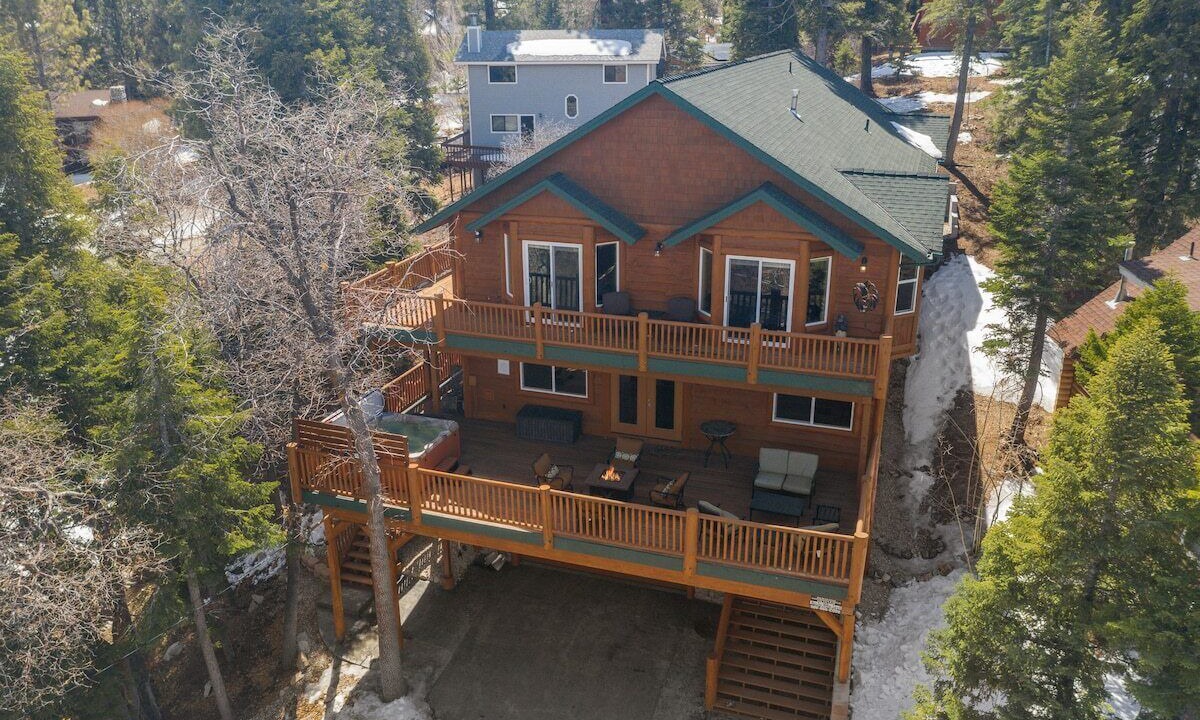 Photo of Outdoor in Upper Moonridge