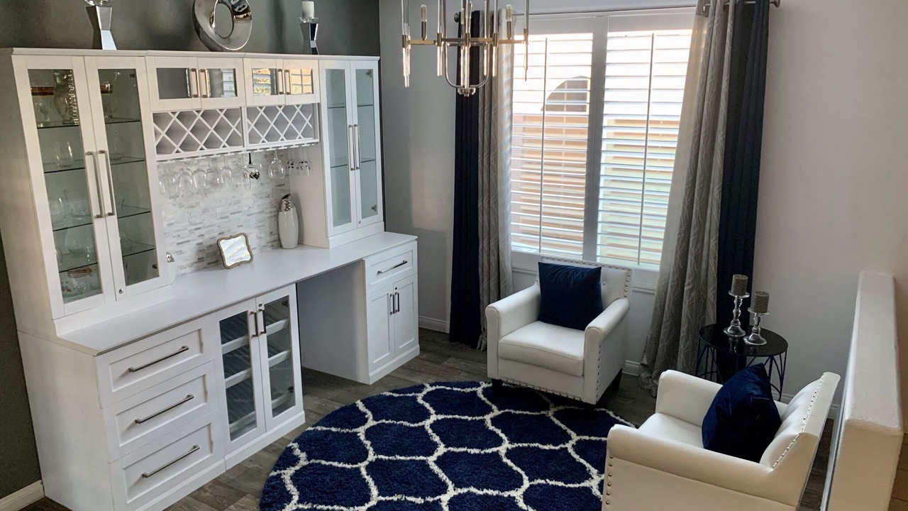 Photo of Livingroom in Enterprise
