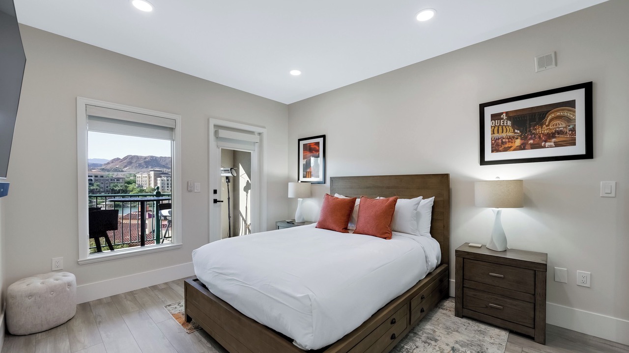Photo of Bedroom in Lake Las Vegas