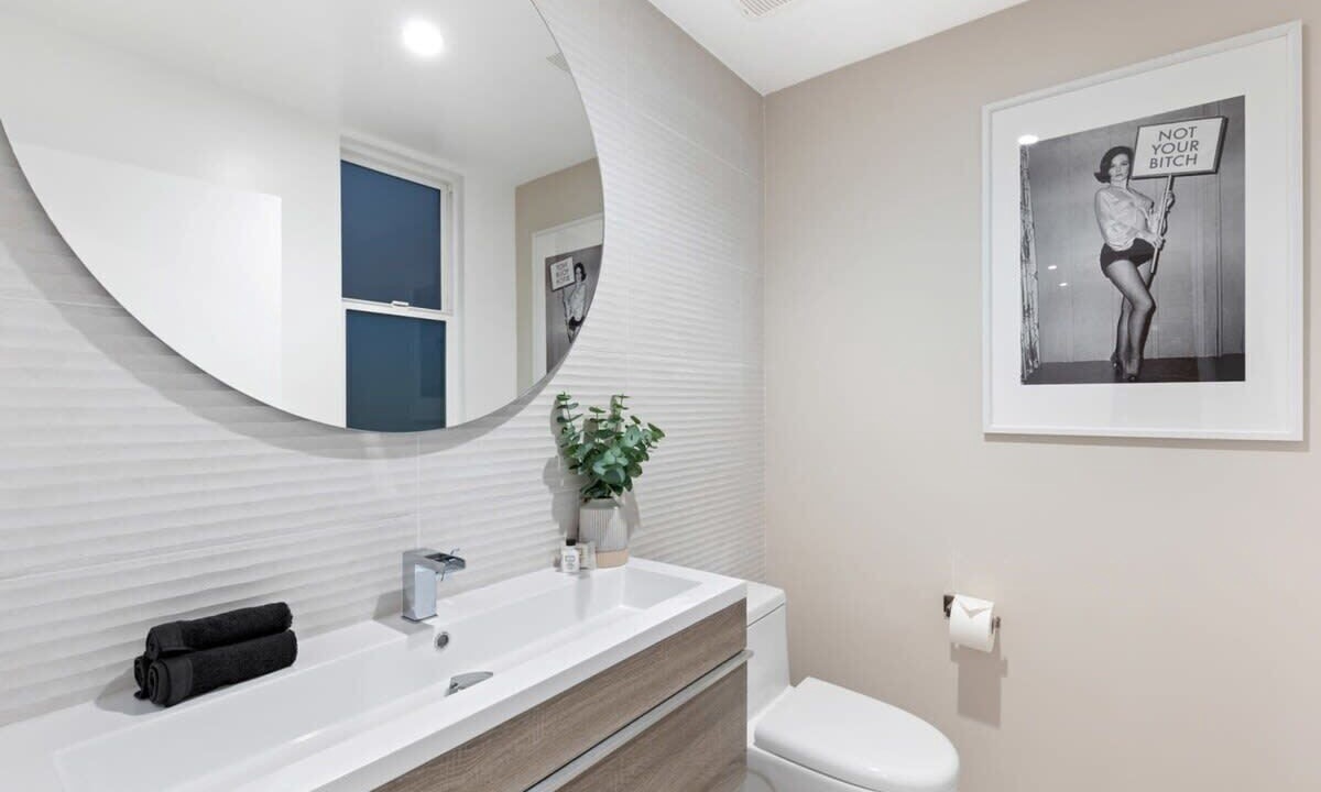 Photo of Bathroom in Hollywood