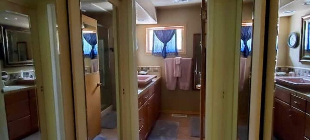 Photo of Bathroom in Lone Pine