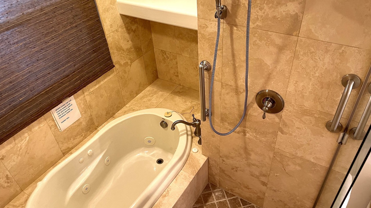 Photo of Bathroom in Strawberry
