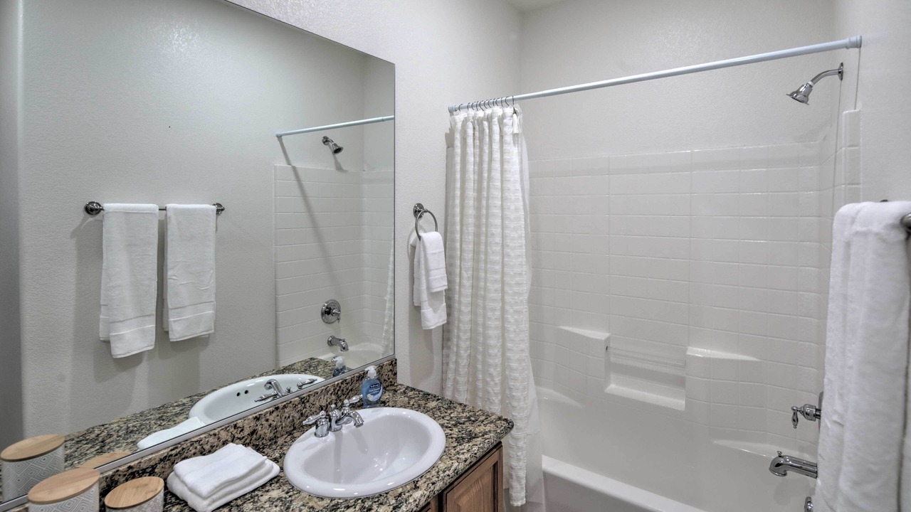 Photo of Bathroom in Sunridge Estates