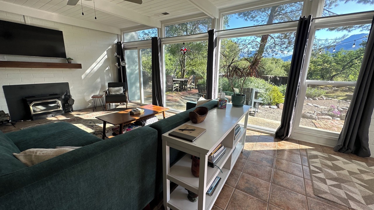 Photo of Livingroom in Three Rivers
