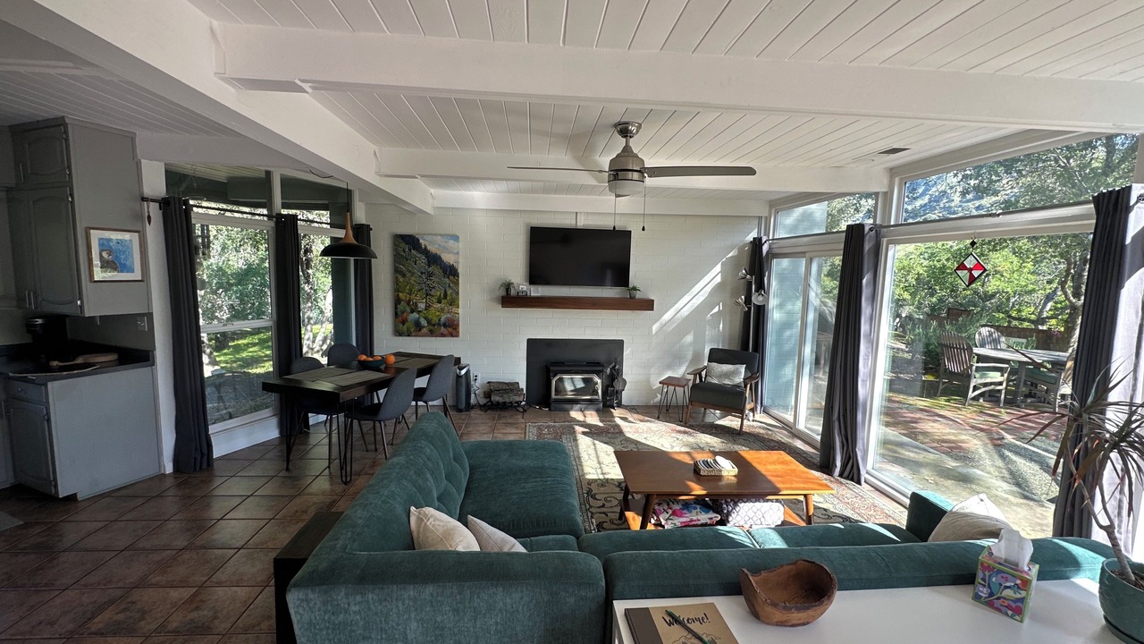 Photo of Livingroom in Three Rivers