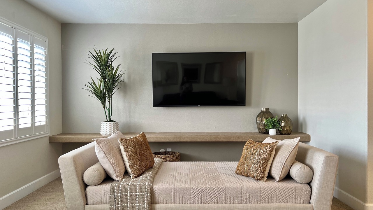 Photo of Livingroom in Spring Valley