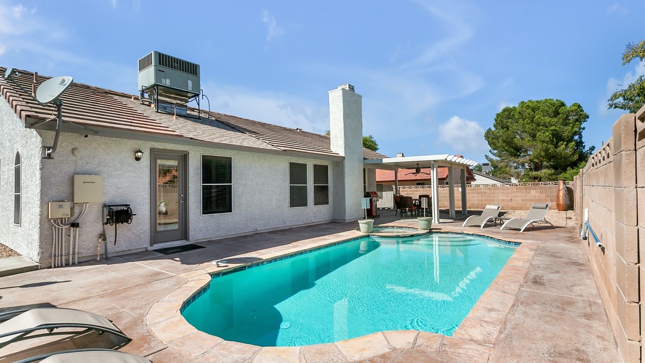 Photo of Outdoor in Green Valley