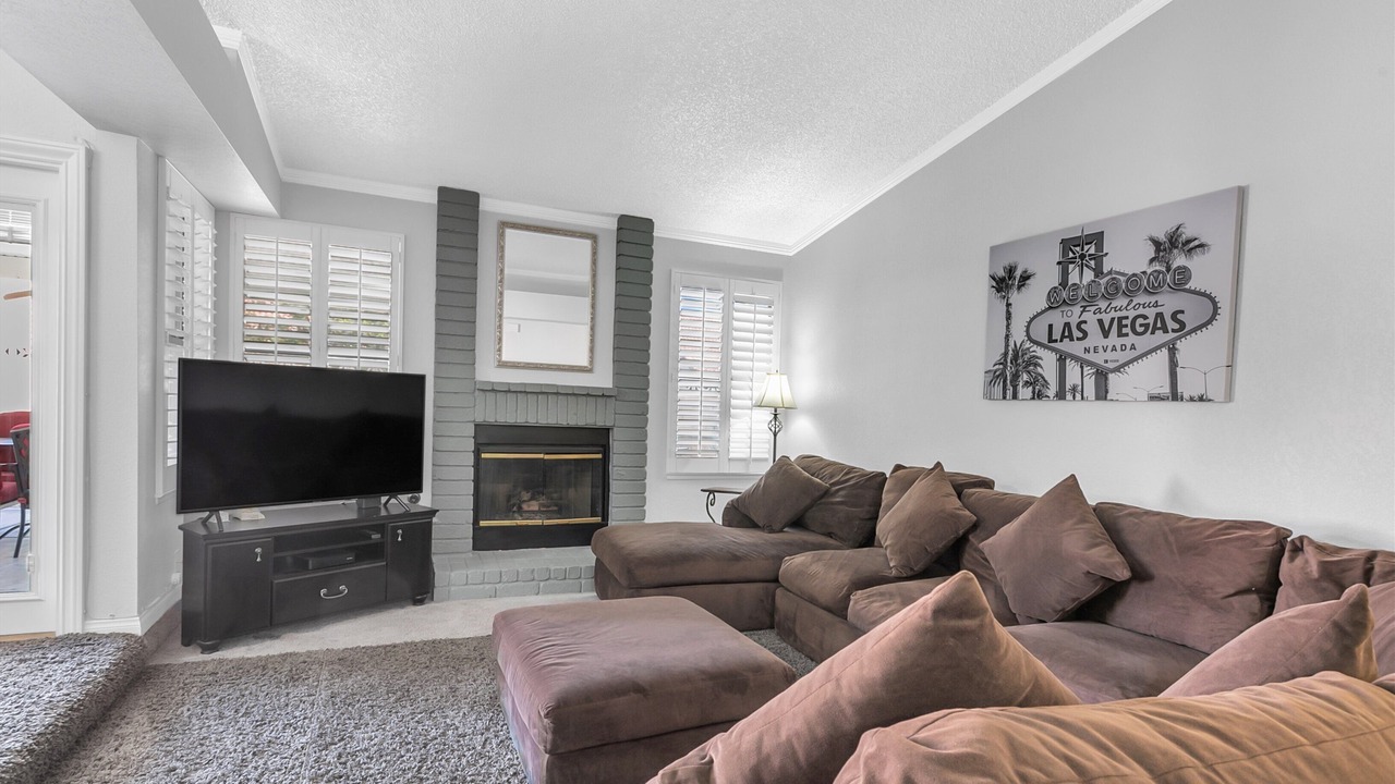 Photo of Livingroom in Green Valley