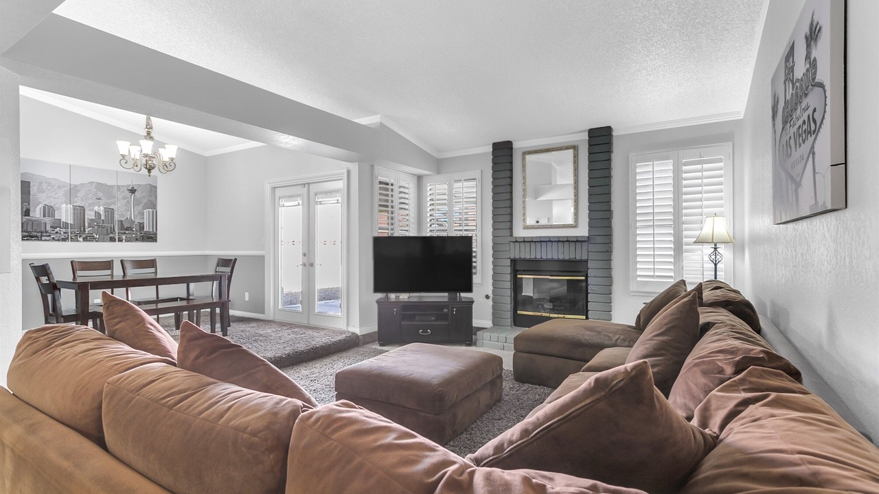Photo of Livingroom in Green Valley