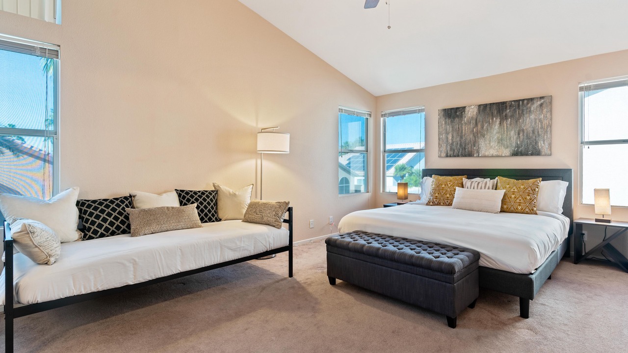 Photo of Bedroom in Green Valley