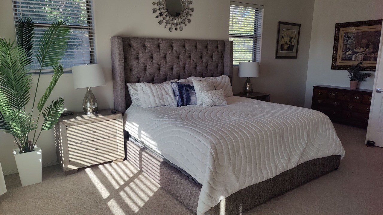 Photo of Bedroom in Paradise Valley Village