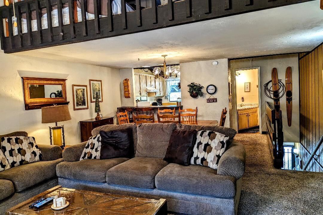 Photo of Livingroom in Big Bear Lake
