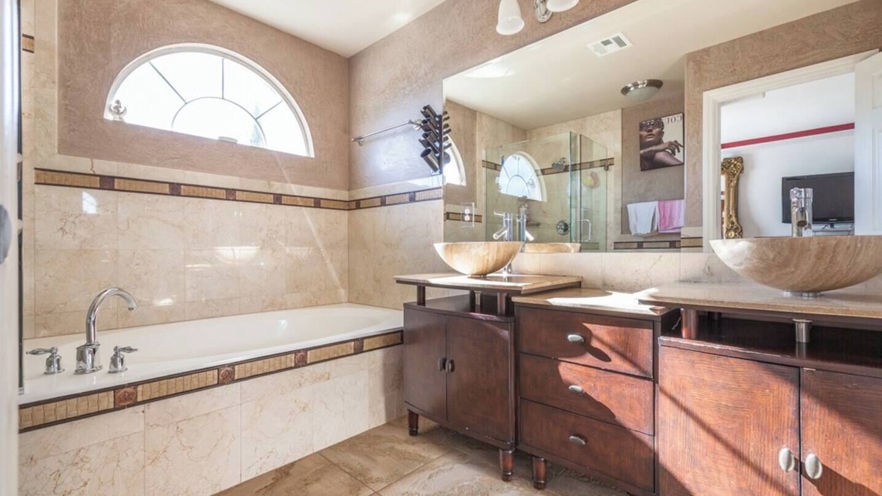 Photo of Bathroom in Enterprise